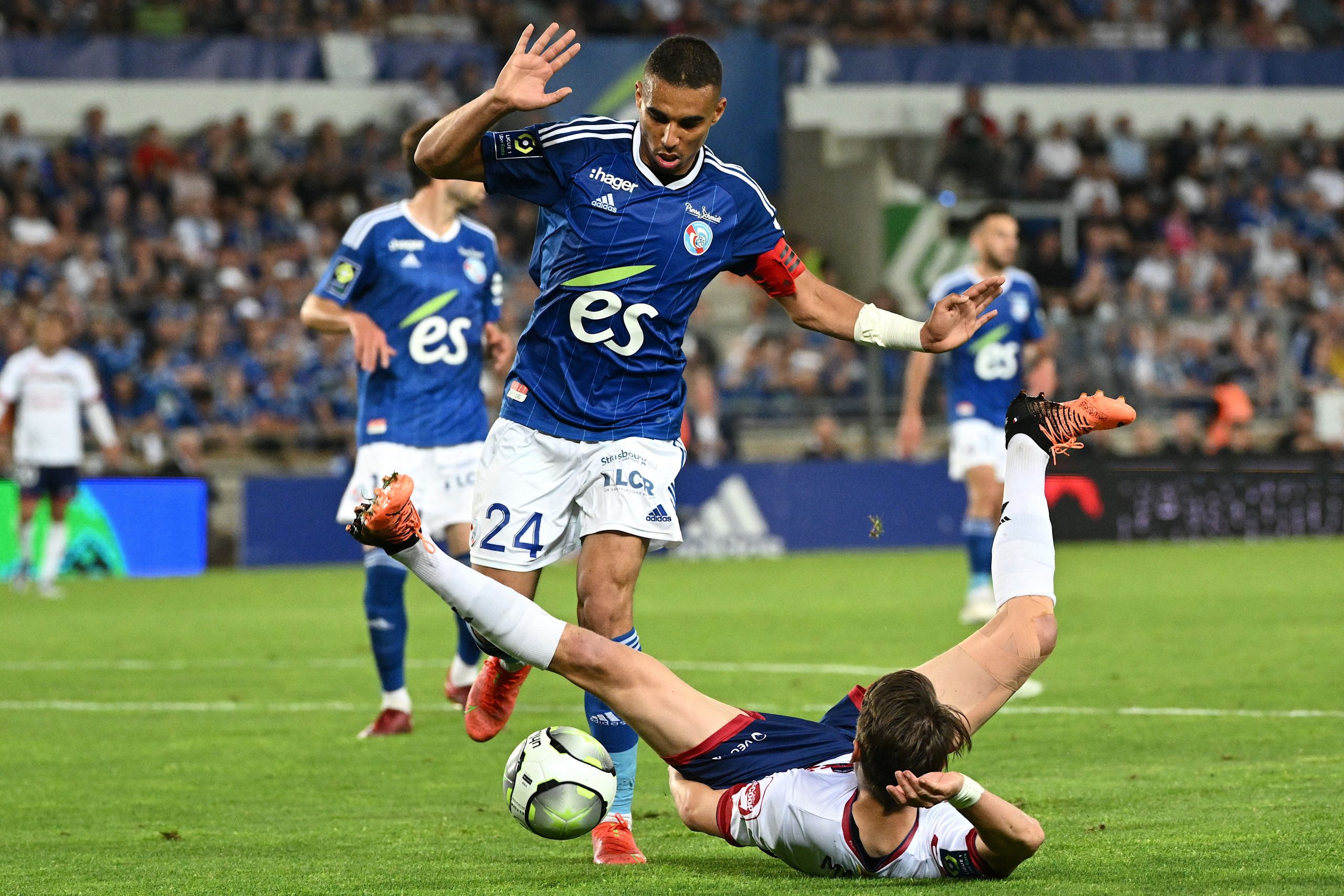 Auf Der Zielgeraden Djiku Wechsel Zur TSG 1899 Hoffenheim Geplatzt