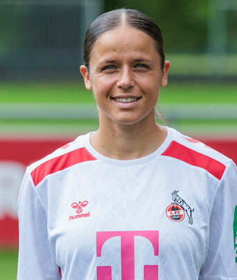 Profilbild: Laura Feiersinger