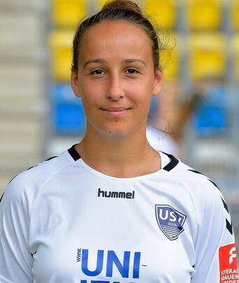 Profilbild: Nelly Juckel