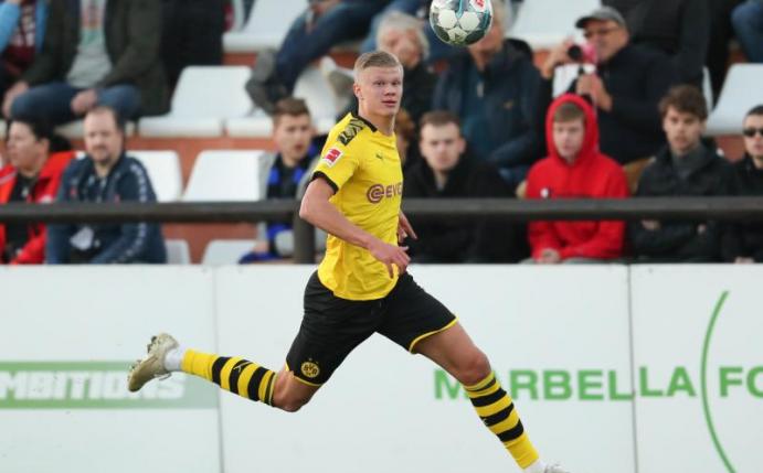 Steht vor seinem Bundesliga-Debüt: Erling Haaland. Foto: Friso Gentsch/dpa