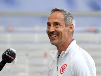 Will mit der Eintracht den glänzenden Saisonstart in Köln fortseten: Frankfurts Trainer Adi Hütter. Foto: Arne Dedert/dpa-Pool/dpa Will mit der Eintracht den glänzenden Saisonstart in Köln fortseten: Frankfurts Trainer Adi Hütter. Foto: Arne Dedert/dpa-Pool/dpa