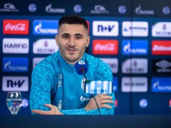 Feierte sein Comeback bei Schalke 04: Rückkehrer Sead Kolasinac. Foto: Karsten Rabas/FC Schalke 04/dpa