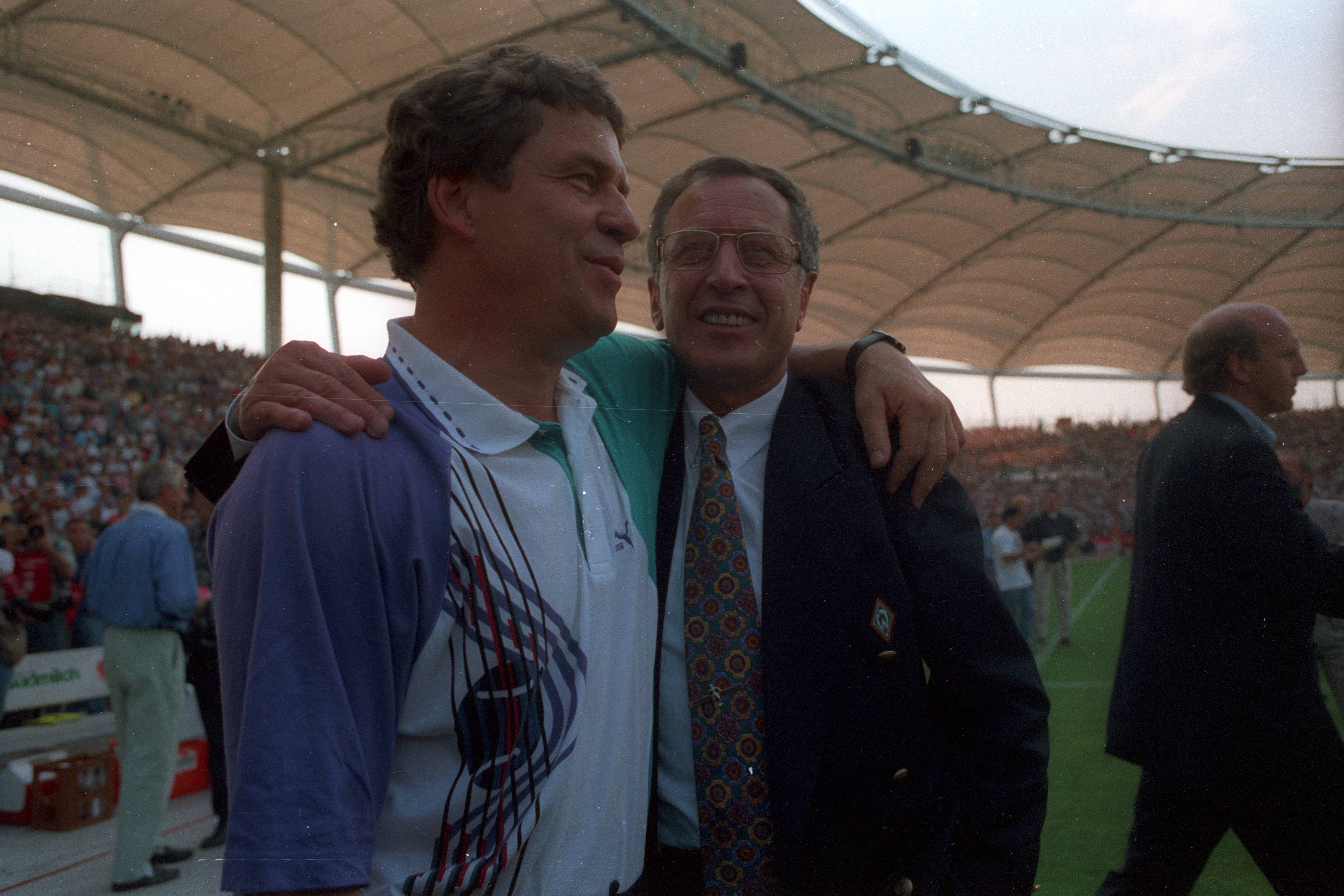 Otto Rehhagel. Trainer Werder Bremen, am Ende der Spielzeit 1985/86, in der seine Mannschaft am letzten Spieltag die Meisterschaft verpasste.