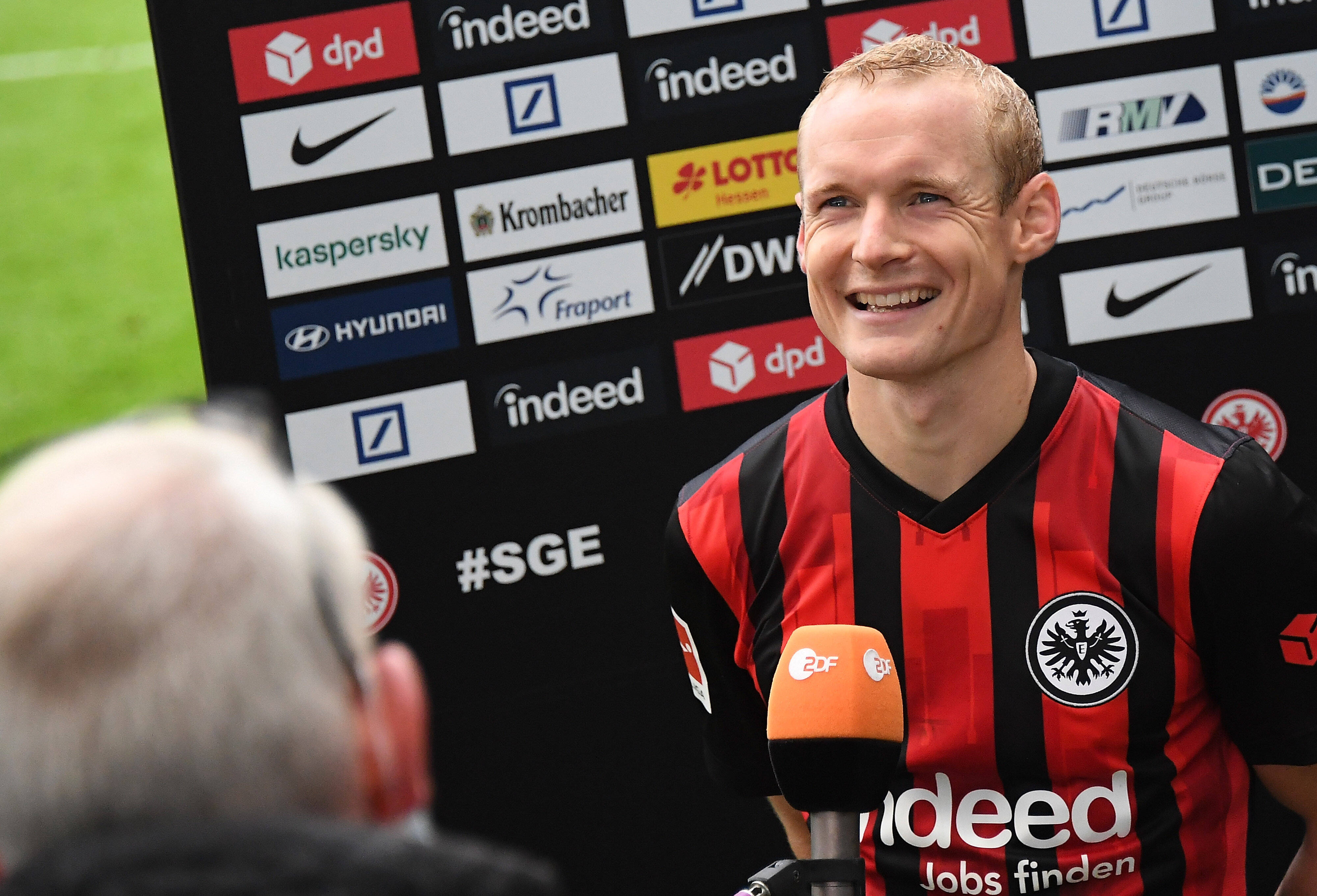 Sebastian Rode, Eintracht Frankfurt, über den Exodus bei der SGE - Trainer Adi Hütter, Manager Bruno Hübner und Sportvorstand Fredi Bobic verabschiedeten sich trotz Platz fünf. 