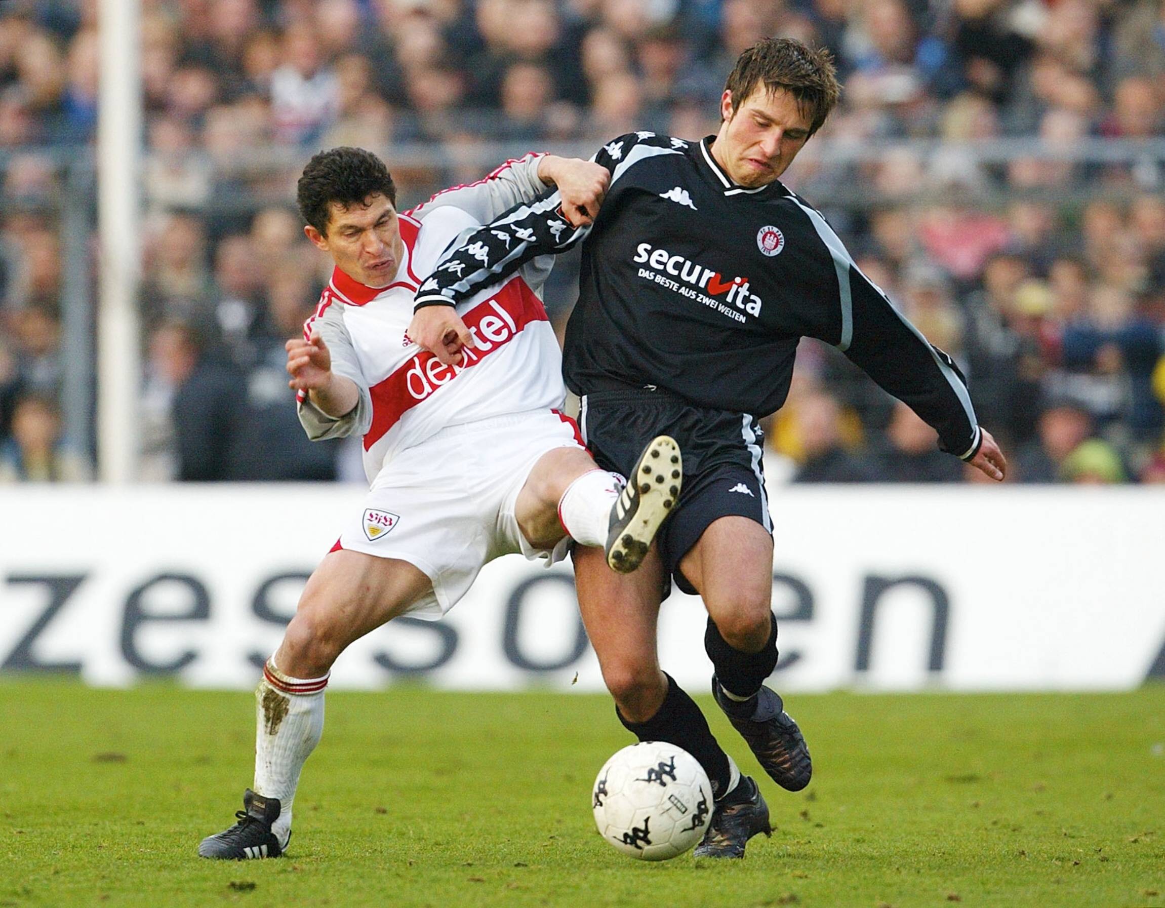 Manfred Haas, der Präsident des VfB Stuttgart, über die ausgebliebene Ehrung Krassimir Balakovs für sein 200. Bundesliga-Spiel
