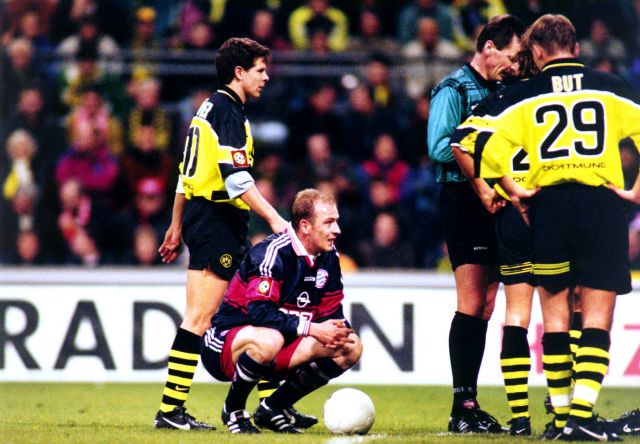 Andreas Möller, BVB, zu seiner legendären Elfmeter-Schwalbe gegen den KSC. 