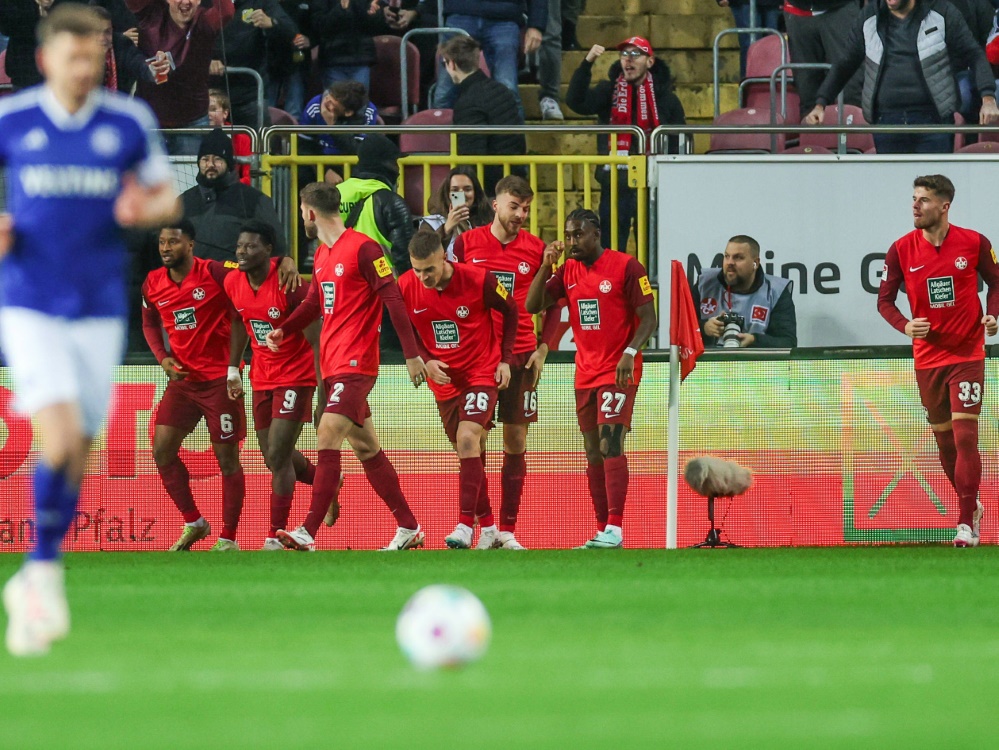 Kaiserslautern Landet Befreiungsschlag Gegen Schalke - Fussballdaten