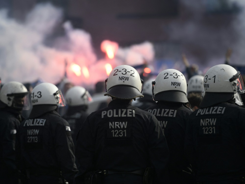 Achtung, Bürger! Karlsruhe Beendet Streit – Ihre Daten Könnten In Gefahr Sein! - yttv58m