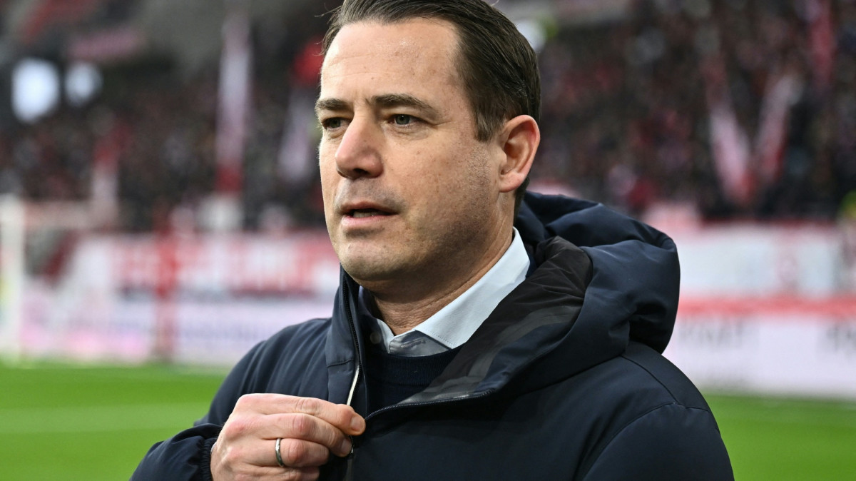 Ricken sieht BVB noch nicht als Spitzenmannschaft - Fussballdaten