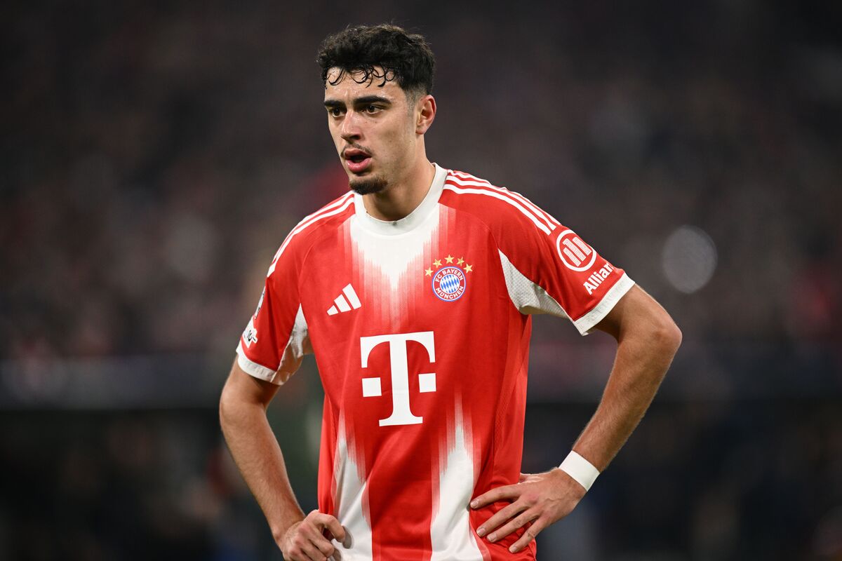 Aleksandar Pavlović Stays at Bayern Munich: Player and Club Confirm Stand on Transfer
