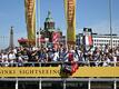 Fans von Eintracht Frankfurt machen in Helsinki vor dem Spiel gegen Real Madrid einen Bootsausflug.