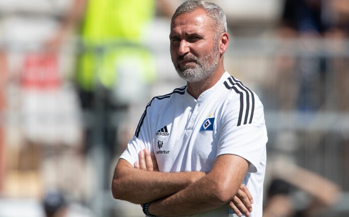 Kann personell noch einmal nachrüsten: HSV-Coach Tim Walter.
