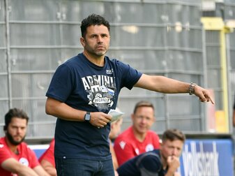 Wartet immer noch auf den ersten Punkt mit Bielefeld: Arminia-Coach Uli Forte. Wartet immer noch auf den ersten Punkt mit Bielefeld: Arminia-Coach Uli Forte.