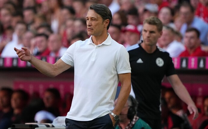 Wolfsburgs Trainer Niko Kovac richtet den Blick nach vorne.