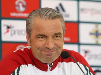 Ungarns Trainer Bernd Storck will mit seinem Team ins Achtelfinale. Foto: Andrew Paton Ungarns Trainer Bernd Storck will mit seinem Team ins Achtelfinale. Foto: Andrew Paton