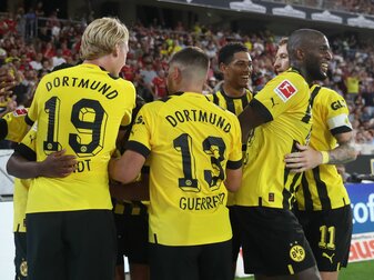 Borussia Dortmund hat eine lange Winterpause. Borussia Dortmund hat eine lange Winterpause.