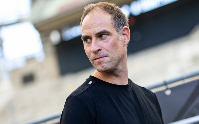 RB Leipzigs Geschäftsführer Oliver Mintzlaff ist auf der Suche nach einem Sportdirektor.