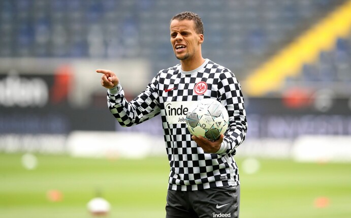 Timothy Chandler spielt für Eintracht Frankfurt in der Bundesliga.