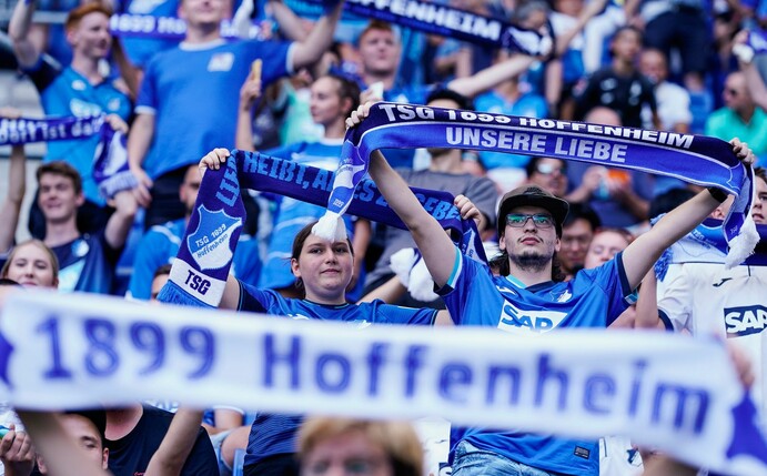 Auch die Fußball-Frauen der TSG 1899 Hoffenheim hoffen auf viele Fans im Stadion.