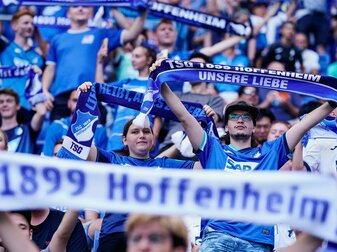 Auch die Fußball-Frauen der TSG 1899 Hoffenheim hoffen auf viele Fans im Stadion. Auch die Fußball-Frauen der TSG 1899 Hoffenheim hoffen auf viele Fans im Stadion.