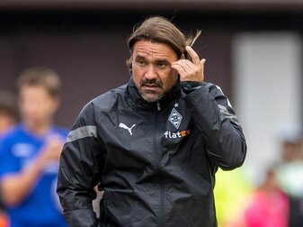Gladbachs Trainer Daniel Farke hat surreale Erinerungen an seiner Intermezzo in Russland. Gladbachs Trainer Daniel Farke hat surreale Erinerungen an seiner Intermezzo in Russland.
