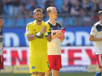 Hamburg verliert hektisches Topspiel Hamburg verliert hektisches Topspiel