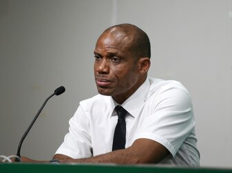 Medien: Oliseh als Trainer in Straelen zurückgetreten Medien: Oliseh als Trainer in Straelen zurückgetreten