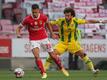 Julian Weigl (l) in Aktion für Benfica Lissabon.