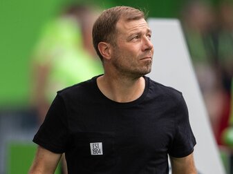 Schalkes Trainer Frank Kramer erwartet von seinem Team mehr Klarheit. Schalkes Trainer Frank Kramer erwartet von seinem Team mehr Klarheit.