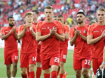 "Sind überglücklich": Ginter mit Saisonstart zufrieden "Sind überglücklich": Ginter mit Saisonstart zufrieden