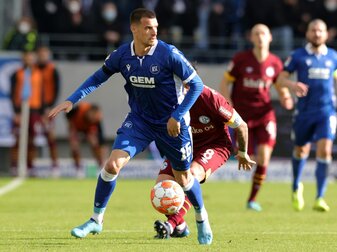 KSC weiter auf dem Vormarsch KSC weiter auf dem Vormarsch