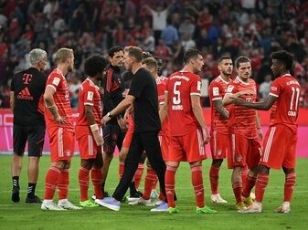 Der Bayern München spielte gegen Mönchengladbach nur Unentschieden. Der Bayern München spielte gegen Mönchengladbach nur Unentschieden.
