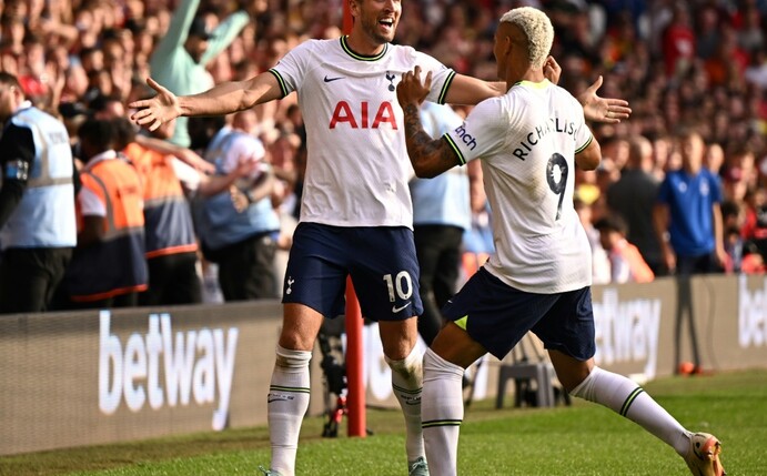 Doppelpacker Kane schießt Tottenham zum nächsten Sieg
