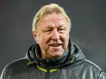 Horst Hrubesch kann sich über einen letzten Sieg als U21-Trainer freuen. Foto: Armin Weigel Horst Hrubesch kann sich über einen letzten Sieg als U21-Trainer freuen. Foto: Armin Weigel