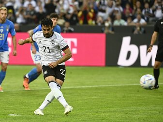 Gündogan besorgt über Bundesliga: Darf "nicht noch einseitiger werden" Gündogan besorgt über Bundesliga: Darf "nicht noch einseitiger werden"