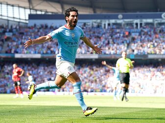 Der deutsche Nationalspieler Ilkay Gündogan ist neuer Kapitän des englischen Fußball-Meisters Manchster City. Der deutsche Nationalspieler Ilkay Gündogan ist neuer Kapitän des englischen Fußball-Meisters Manchster City.