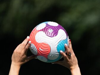 Die Begeisterung um die DFB-Frauen bei der EM war groß, doch das Interesse an der Bundesliga bleibt gering. Die Begeisterung um die DFB-Frauen bei der EM war groß, doch das Interesse an der Bundesliga bleibt gering.