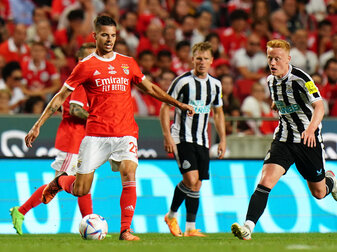 Rückkehr fix: Weigl kehrt nach zweieinhalb Jahren in die Bundesliga zurück. Foto: Gualter Fatia/Getty Images Rückkehr fix: Weigl kehrt nach zweieinhalb Jahren in die Bundesliga zurück. Foto: Gualter Fatia/Getty Images
