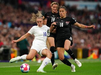 Englands Star Georgia Stanway will schönen Fußball bieten. Englands Star Georgia Stanway will schönen Fußball bieten.