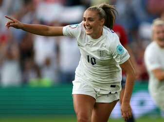 Europameisterin Stanway zu Equal Pay: "Noch ein langer Weg" Europameisterin Stanway zu Equal Pay: "Noch ein langer Weg"