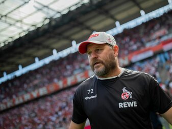 Vertraut weiter auf eine Viererkette in der Abwehr: FC-Coach Steffen Baumgart. Vertraut weiter auf eine Viererkette in der Abwehr: FC-Coach Steffen Baumgart.