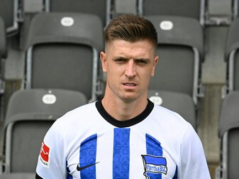 Hertha BSC verleiht Angreifer Piatek nach Italien Hertha BSC verleiht Angreifer Piatek nach Italien