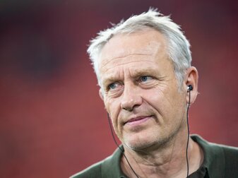 «Fußball, Fußball, Fußball, Essen, Schlafen, Fußball, Fußball, Fußball»: Freiburgs Trainer Christian Streich ist voller Vorfreude. «Fußball, Fußball, Fußball, Essen, Schlafen, Fußball, Fußball, Fußball»: Freiburgs Trainer Christian Streich ist voller Vorfreude.