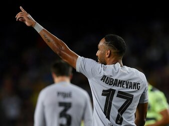 Chelsea holt Aubameyang und Zakaria Chelsea holt Aubameyang und Zakaria