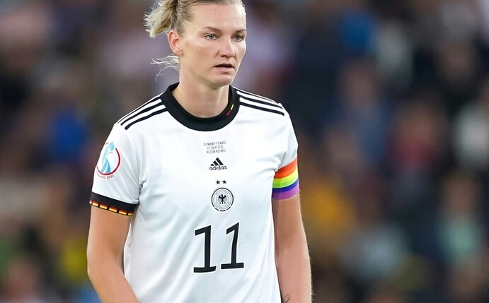 Popp über WM 2023: "Mein Bauch wird die Entscheidung fällen"