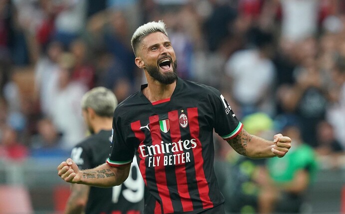 Olivier Giroud vom AC Mailand jubelt nach seinem Treffer.