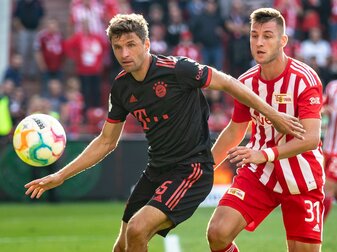 Bayern-Stürmer Thomas Müller (l) freut sich auf Inter Mailand. Bayern-Stürmer Thomas Müller (l) freut sich auf Inter Mailand.