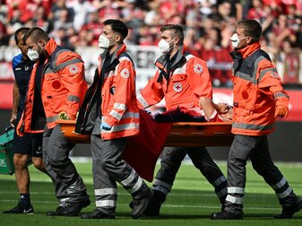 Verletzte sich beim SC-Sieg in Leverkusen schwer: Roland Sallai. Verletzte sich beim SC-Sieg in Leverkusen schwer: Roland Sallai.