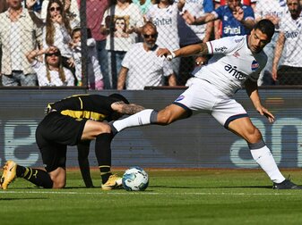 Uru-Torjäger Suarez ballert daheim munter weiter Uru-Torjäger Suarez ballert daheim munter weiter