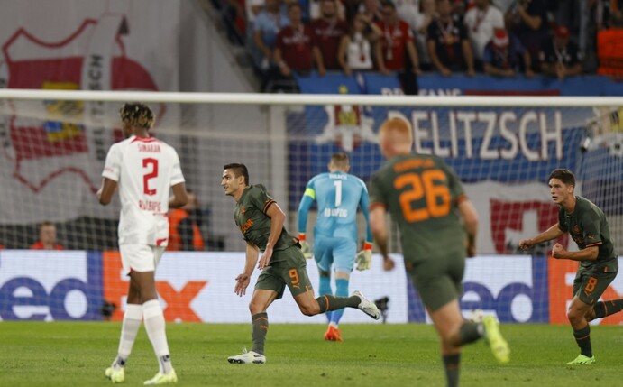 RB-Blamage nach Gulacsi-Patzer - Druck auf Tedesco wächst